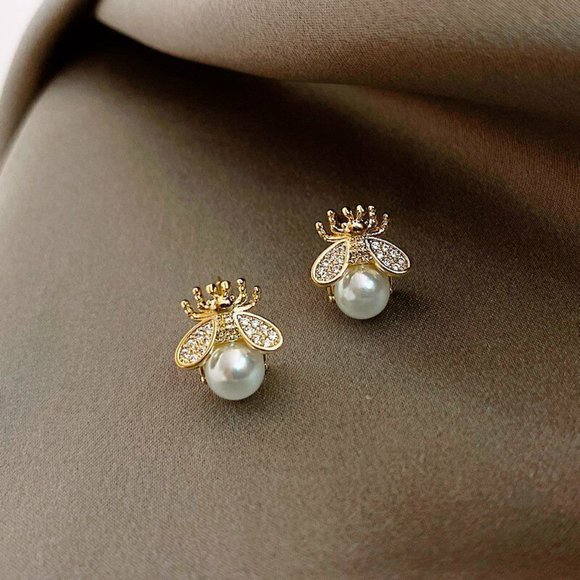 Jewelry - Sterling Silver Dainty Gold Bee Pearl Earrings
